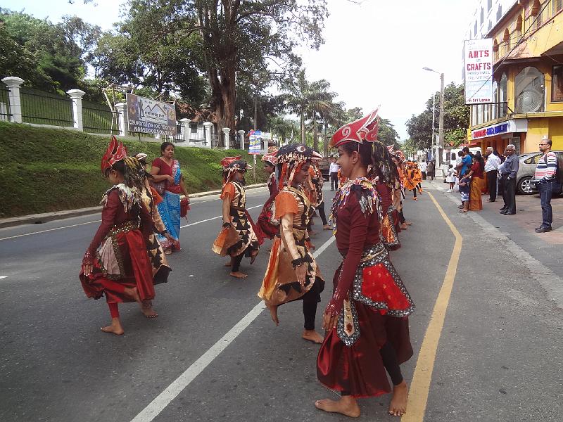 DSC03325.JPG - Sep 8-12, 2014 街頭遊行 (斯里蘭卡，可倫坡) [Parade, Colombo, Sri Lanka]-143